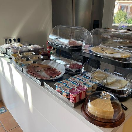 Bed and Breakfast Anna'S Garden Torrevieja Exterior foto