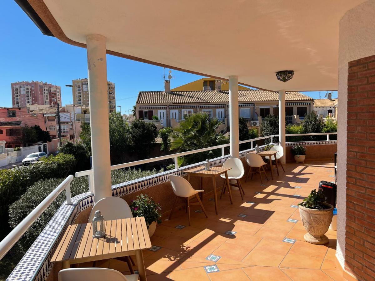 Bed and Breakfast Anna'S Garden Torrevieja Exterior foto