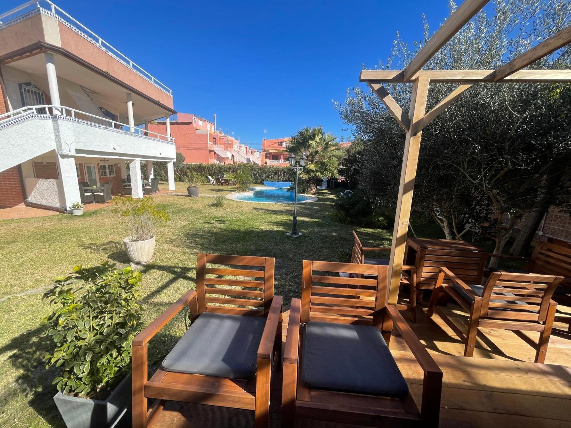 Bed and Breakfast Anna'S Garden Torrevieja Exterior foto